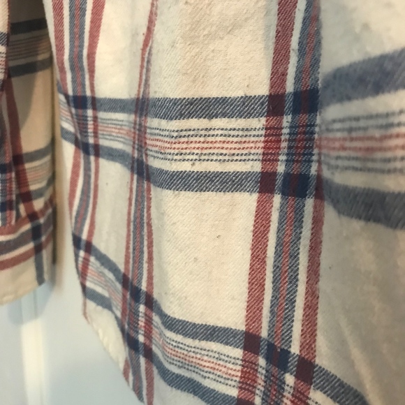 Flannel Button-up Plaid Long Sleeve Shirt - Picture 4 of 8